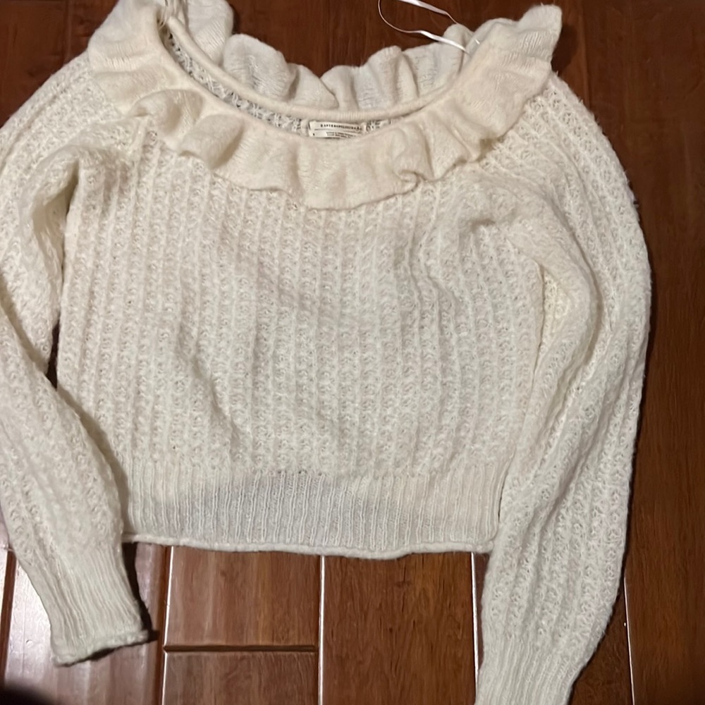 Anthropologie cream knitted sweater small like new